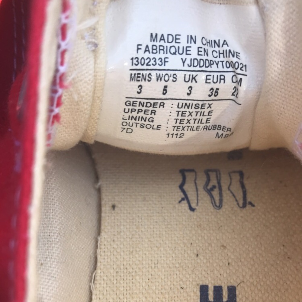 Red Converse Chuck Taylor All Stars. - Picture 6 of 7